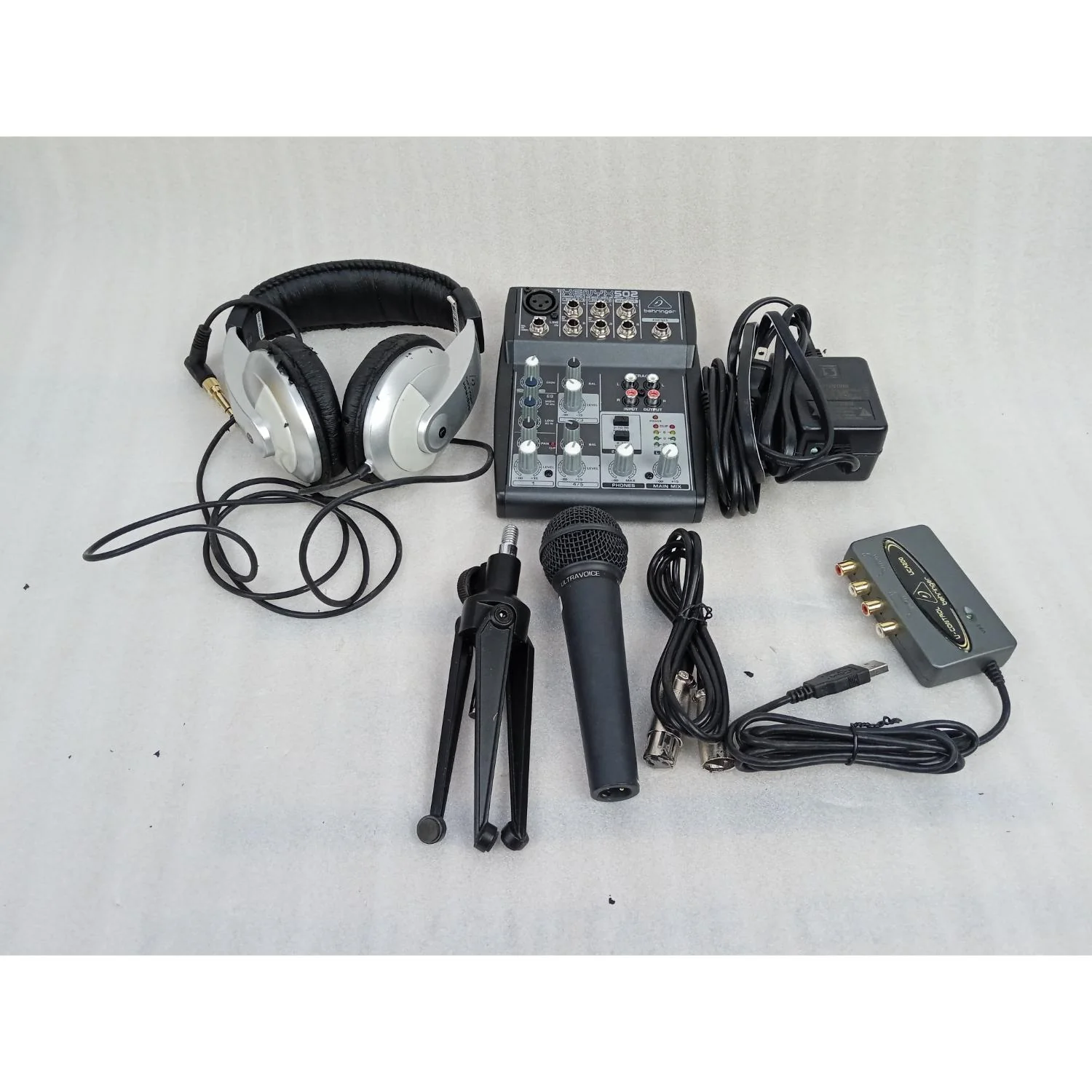 Behringer Podcastudio USB Recording Bundle - Open Box