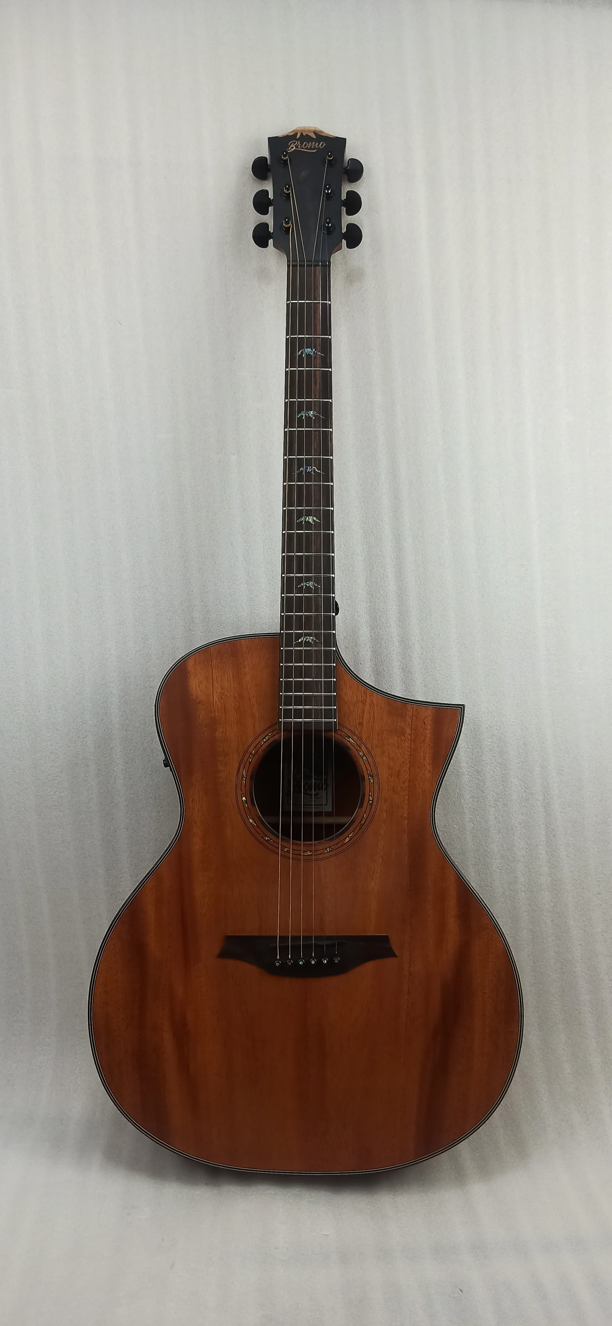 Bromo BAT4MCE Tahoma Series Solid Top 6 String Electro Acoustic Guitar - Open Box
