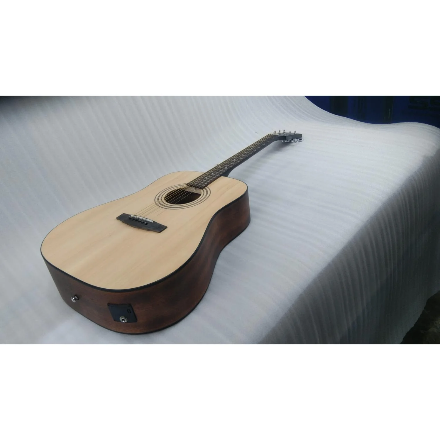 Cort AD810E Dreadnought Electro Acoustic Guitar - Open Pore Natural - Open Box - Image 6