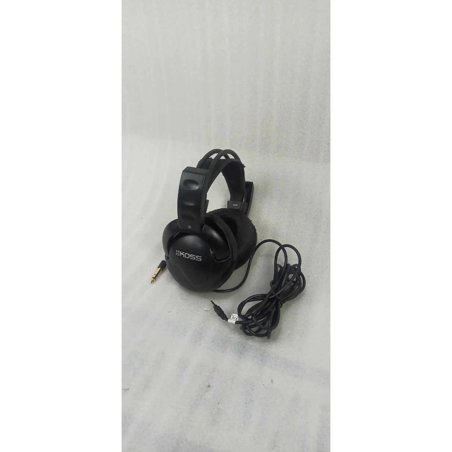 KOSS UR20 Circumaural Stereophones - Open Box B Stock - Image 2