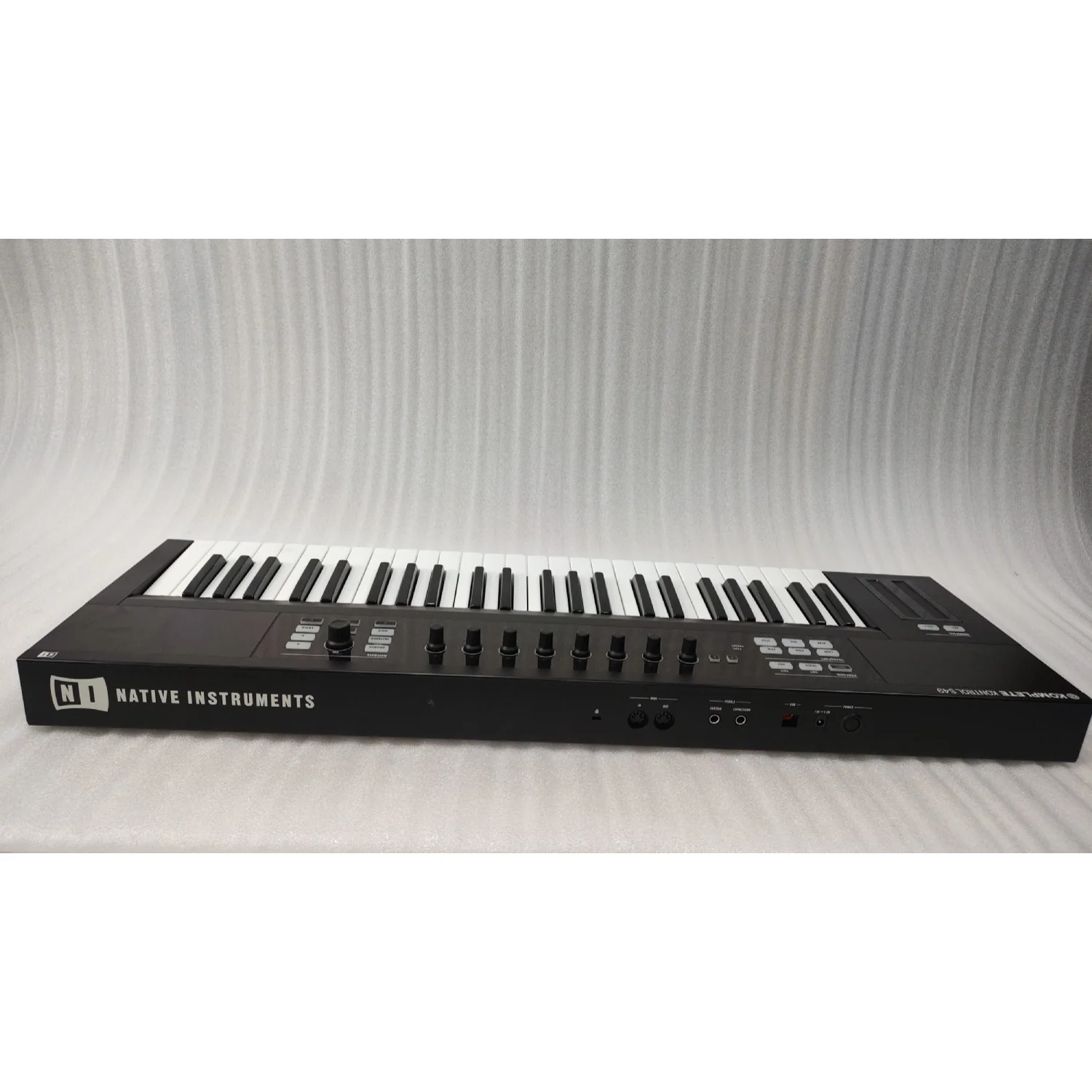 Native Instruments Komplete Kontrol S49 MK1 Midi Keyboard with Free Upgrade To Komplete 12 Select - Open Box - Image 7