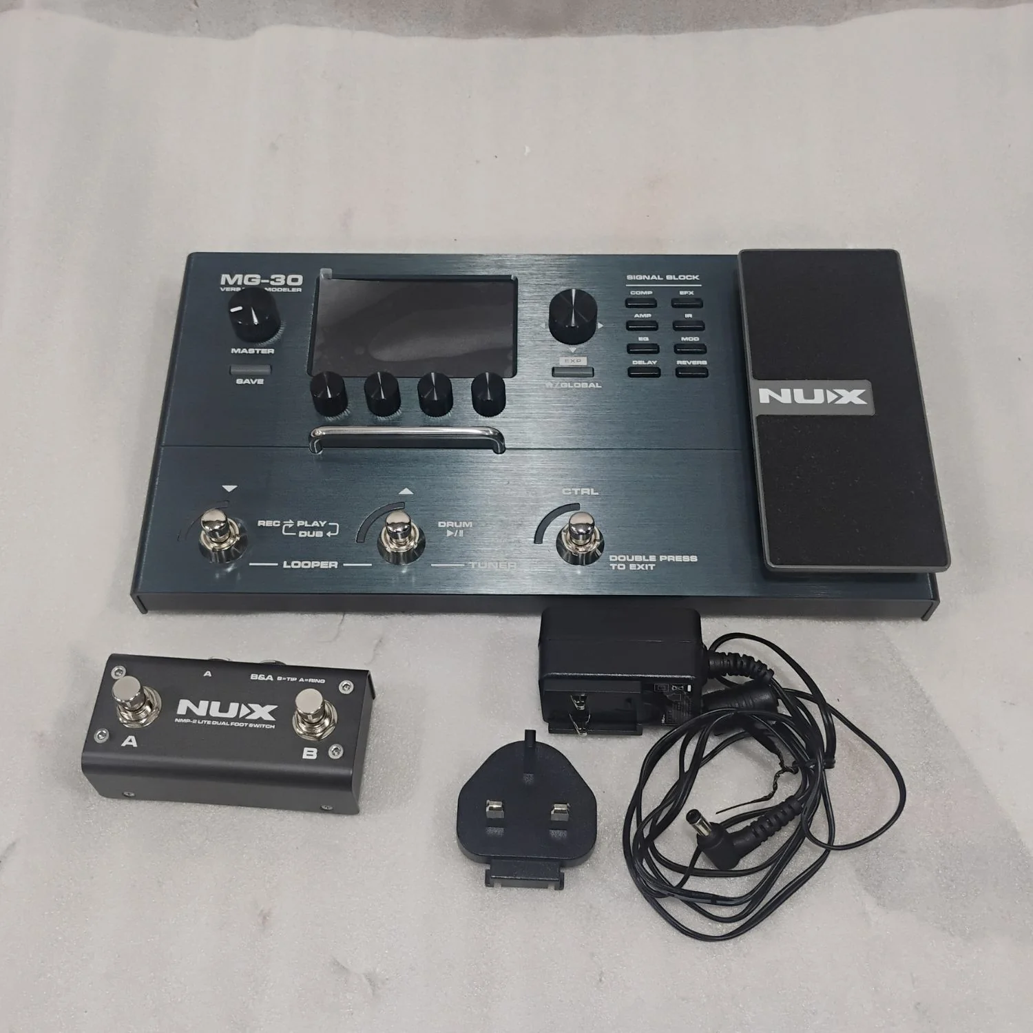 Nux MG 30 Guitar Multieffects Processor - Open Box