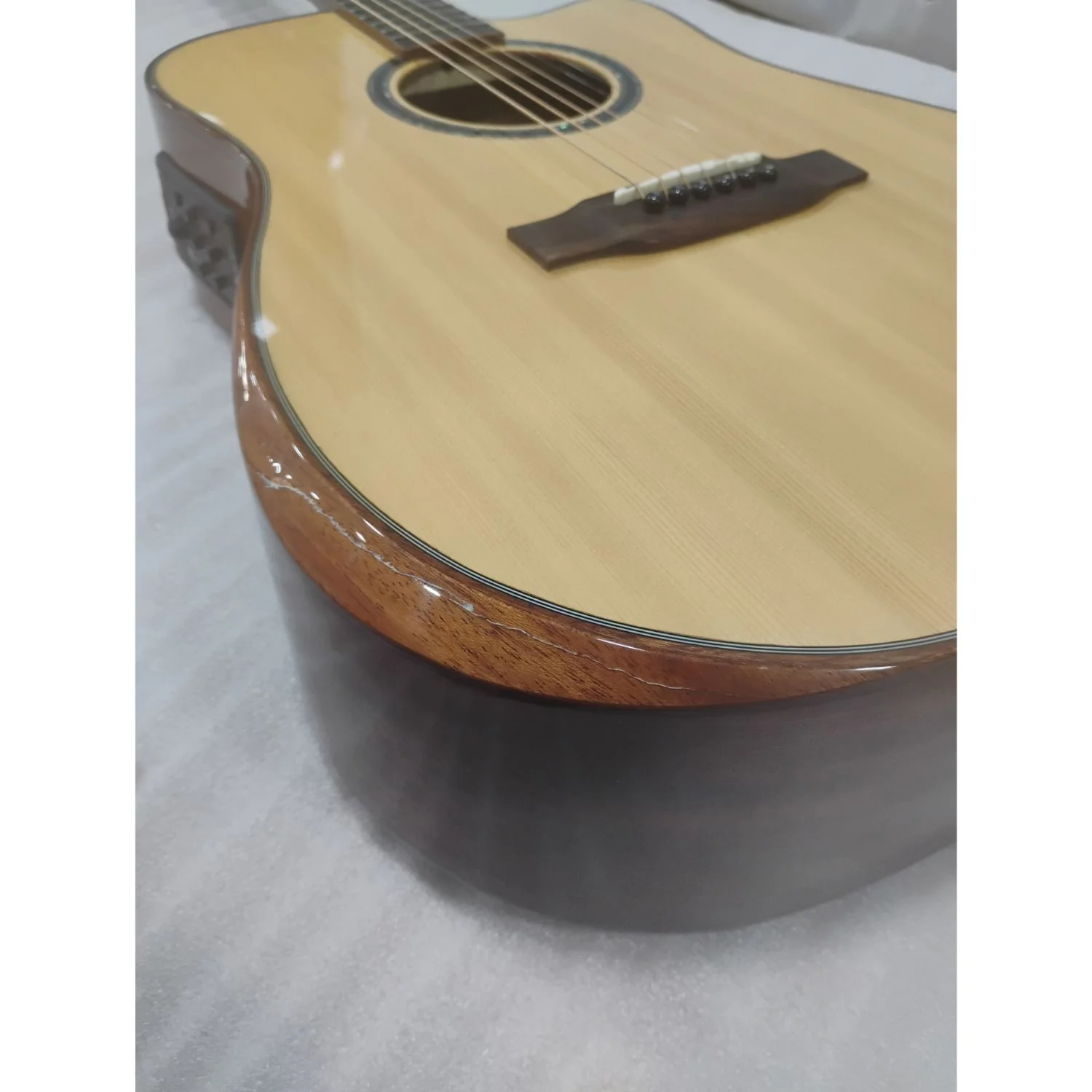 Vault DA60CE Premium Dreadnought Cutaway Solid Spruce Top Electro Acoustic Guitar with Dual EQ and Armrest - Open Box B Stock - Image 5