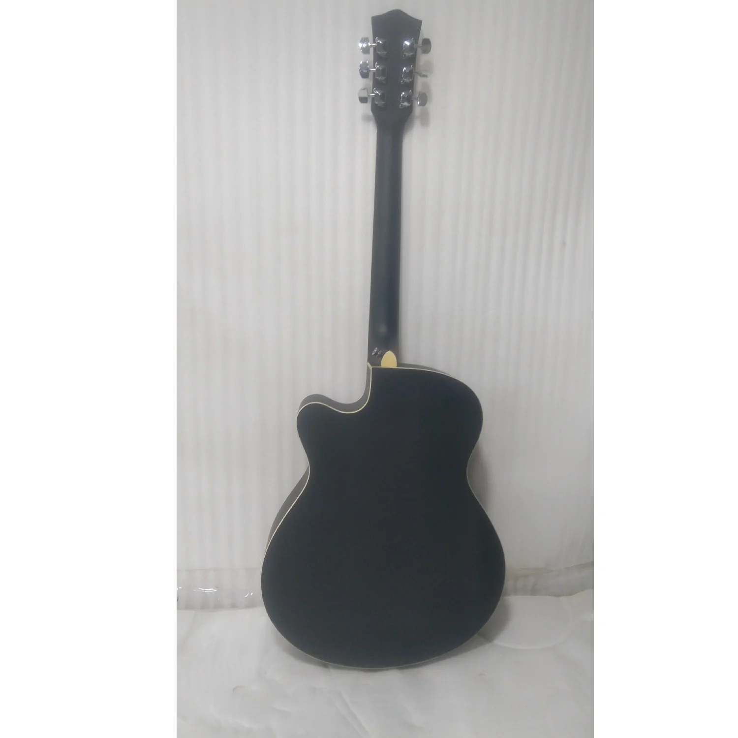 Vault EA20 40 inch Cutaway Acoustic Guitar - Open Box B Stock - Image 9