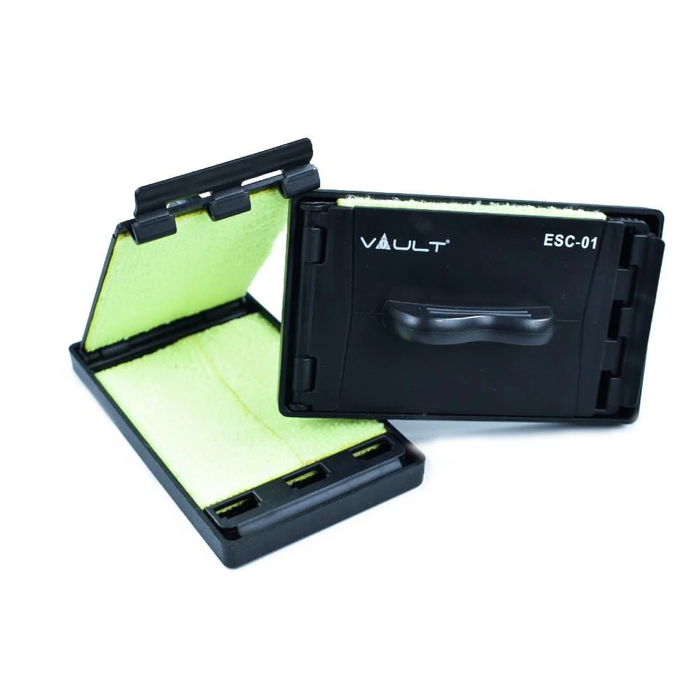Vault ESC-01 String Cleaner