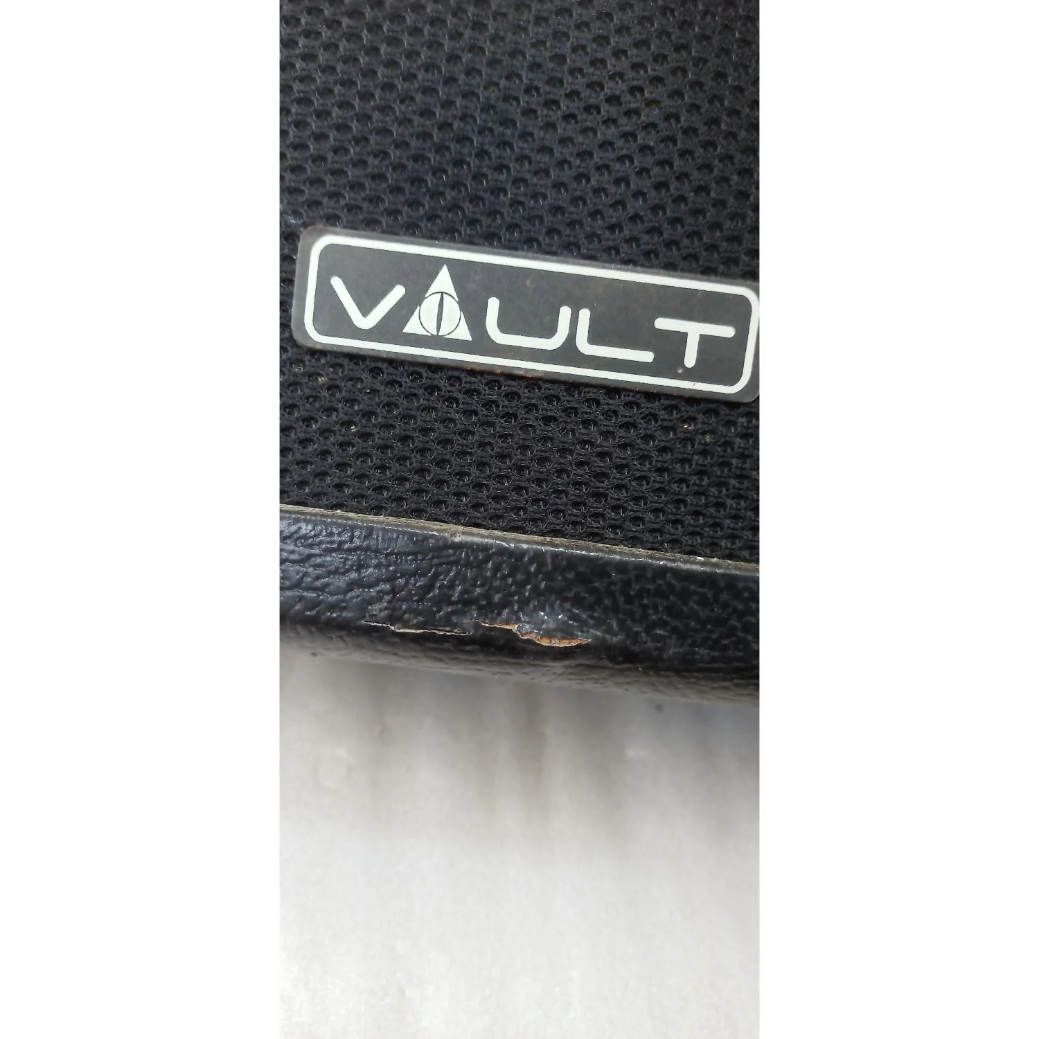 Vault Frenzy 40 Watt Combo Guitar Amplifier with Analog Distortion, Reverb & Delay All Playable Together - Open Box - Image 26