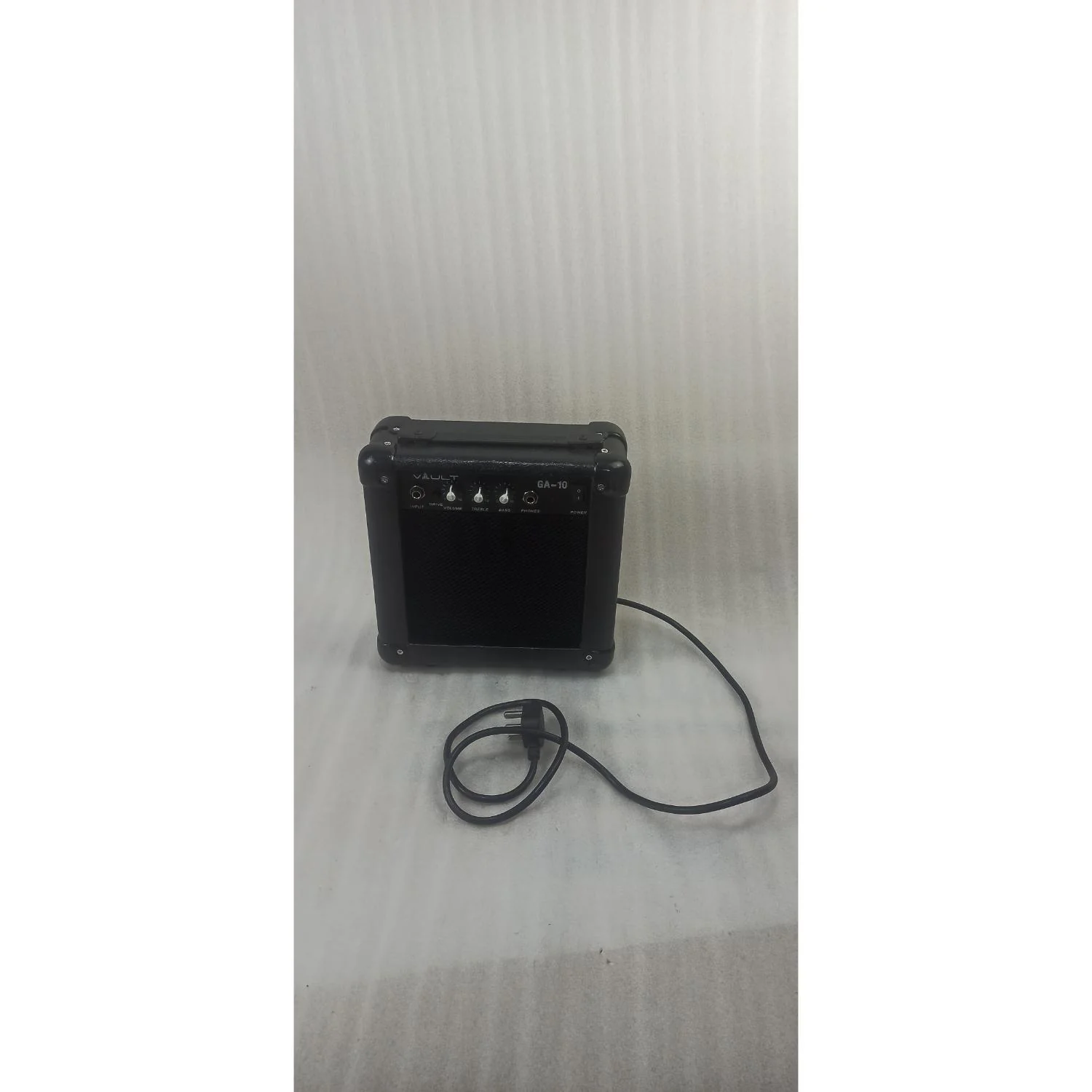 Vault GA10 Guitar Amplifier - 10 watts - Open Box B Stock - Image 7