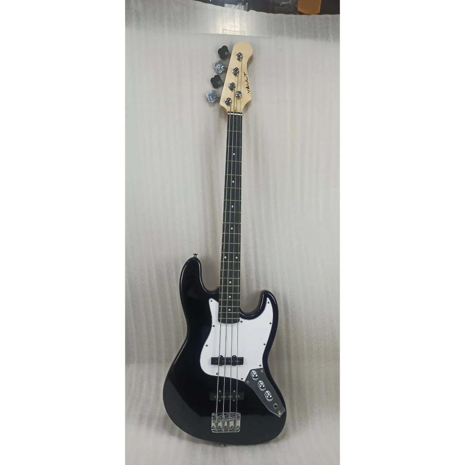 Vault JB4 Jazz Bass 4-String Bass Guitar - Open Box B Stock
