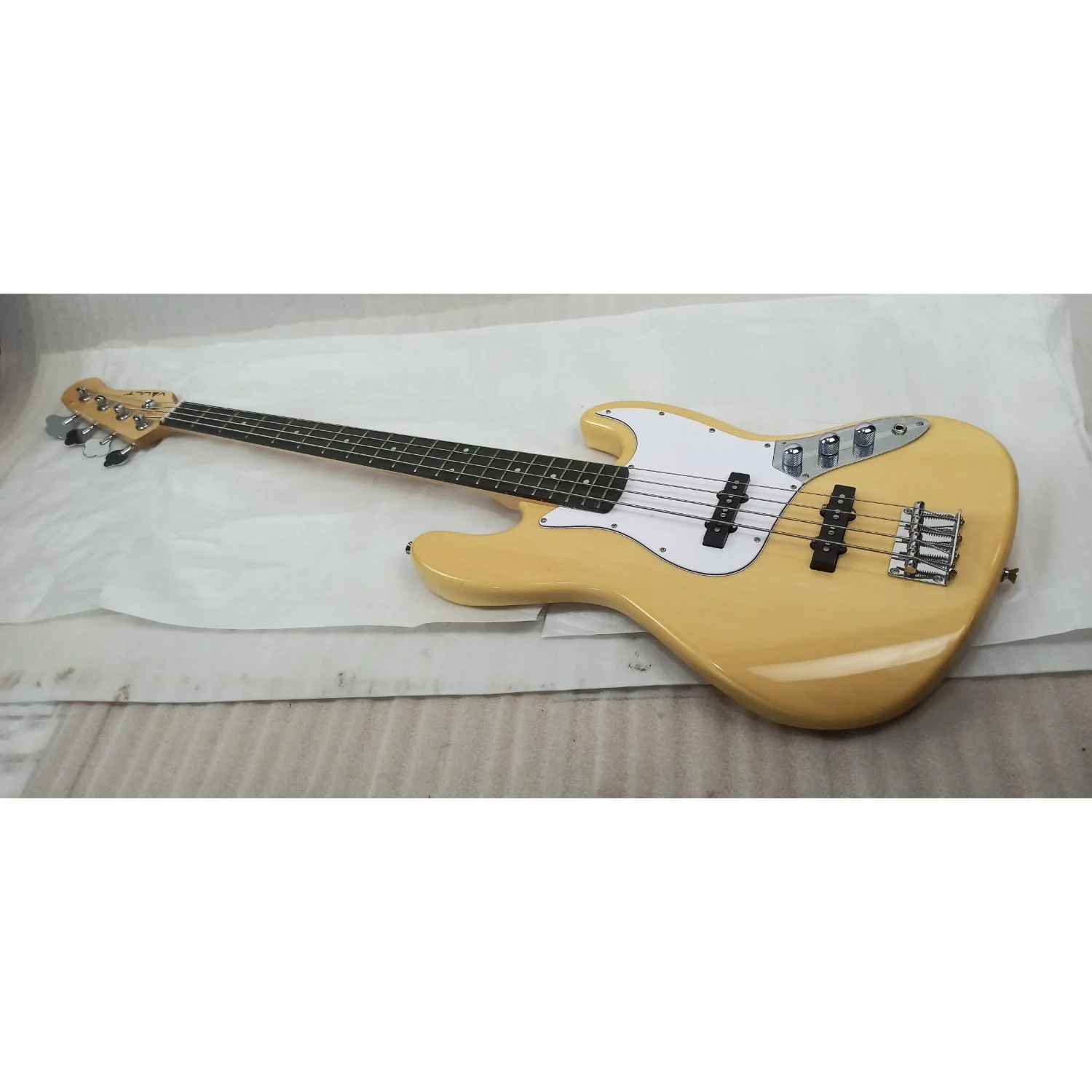 Vault JB4 Jazz Bass 4-String Bass Guitar - Open Box B Stock - Image 7
