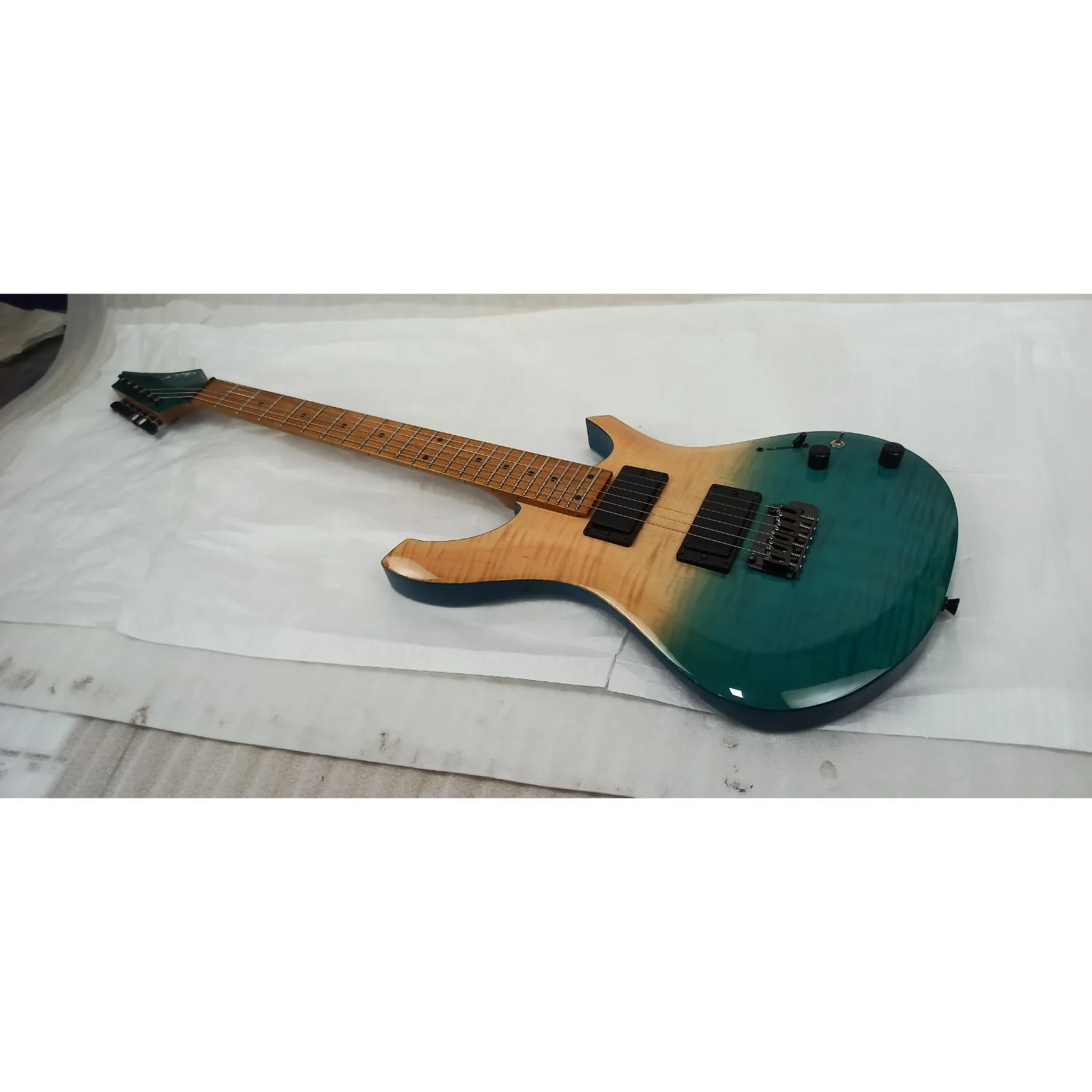Vault RG2 Electric Guitar - Open Box - Image 4